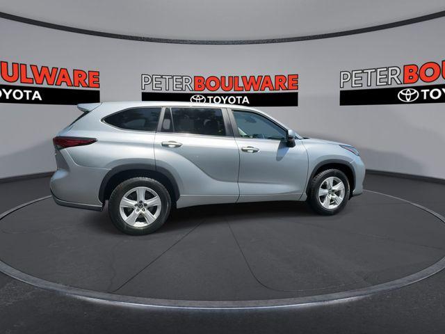 used 2023 Toyota Highlander car, priced at $27,798