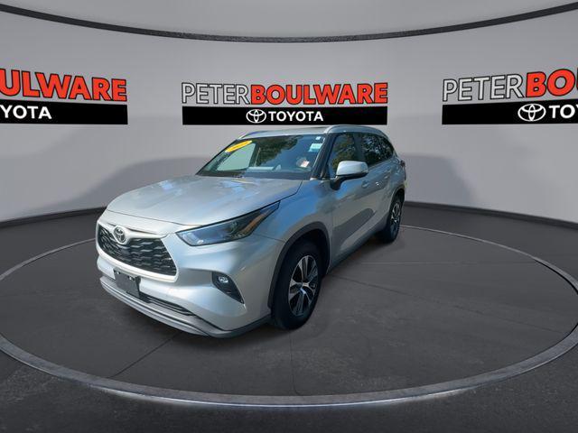 used 2023 Toyota Highlander car, priced at $34,255