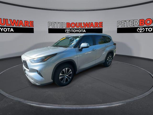 used 2023 Toyota Highlander car, priced at $34,255