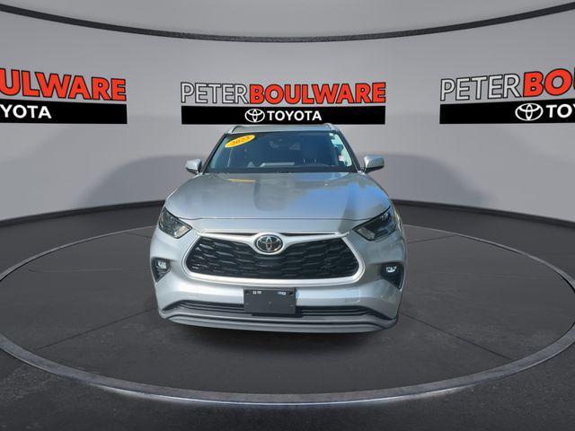 used 2023 Toyota Highlander car, priced at $34,255