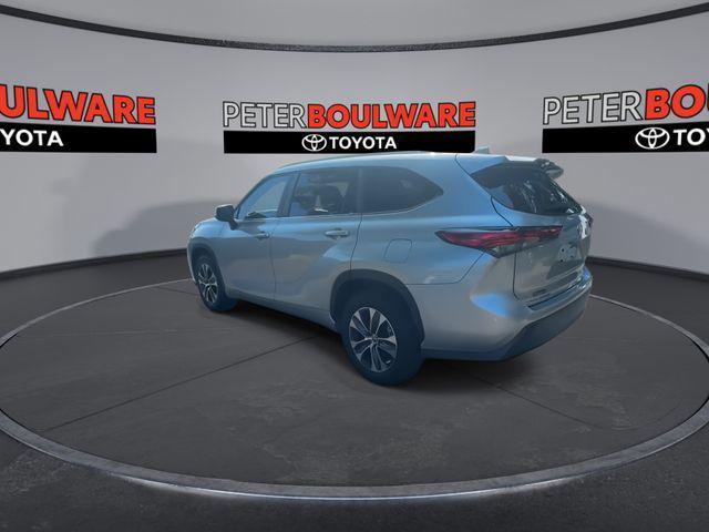used 2023 Toyota Highlander car, priced at $34,255