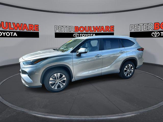 used 2023 Toyota Highlander car, priced at $35,991