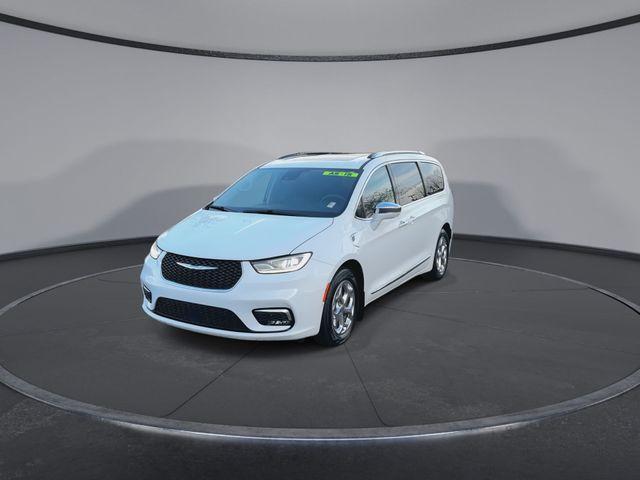 used 2021 Chrysler Pacifica Hybrid car, priced at $23,232