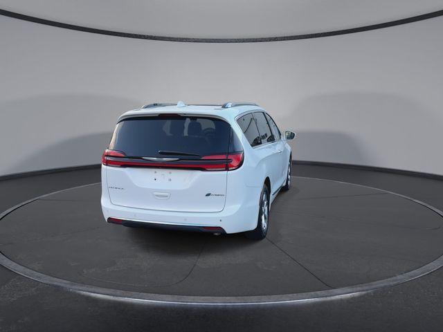 used 2021 Chrysler Pacifica Hybrid car, priced at $23,232