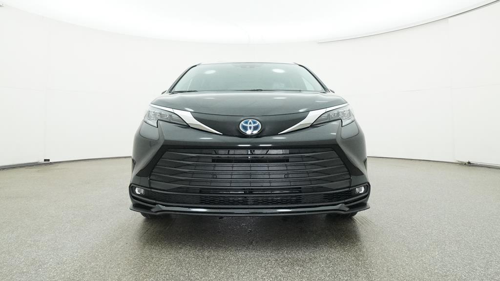 new 2025 Toyota Sienna car, priced at $45,165