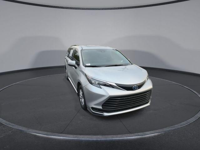 new 2025 Toyota Sienna car