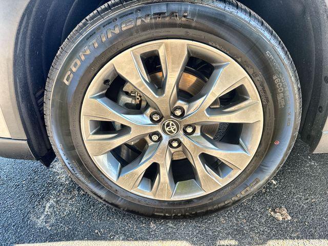 used 2025 Toyota Grand Highlander Hybrid car, priced at $55,897