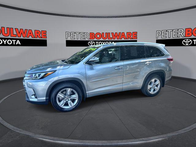 used 2018 Toyota Highlander car, priced at $28,306