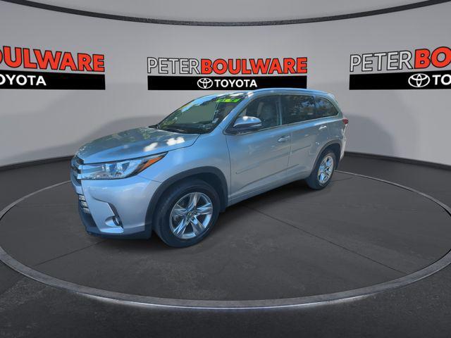 used 2018 Toyota Highlander car, priced at $28,306