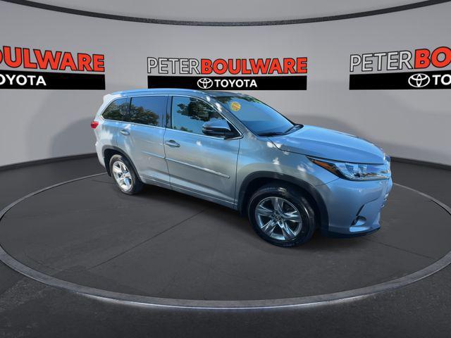 used 2018 Toyota Highlander car, priced at $28,306