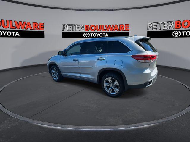 used 2018 Toyota Highlander car, priced at $28,306