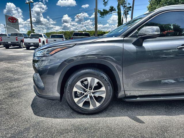 used 2024 Toyota Highlander car, priced at $42,551