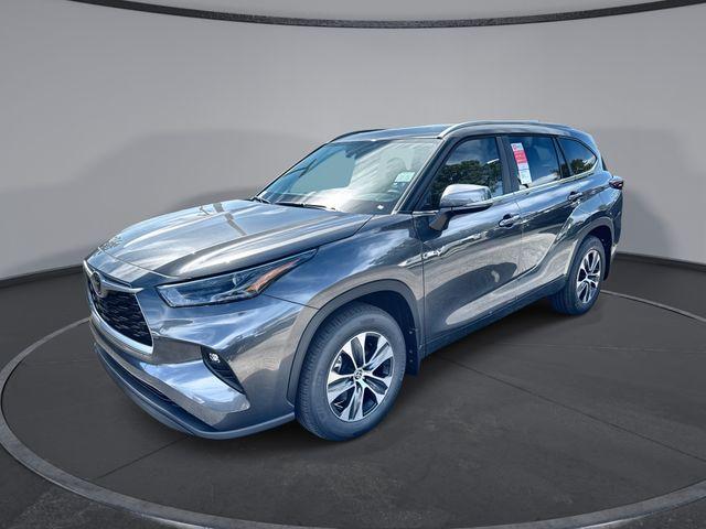 new 2025 Toyota Highlander car, priced at $45,265