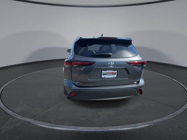new 2025 Toyota Highlander car, priced at $45,265