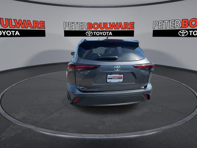 new 2025 Toyota Highlander car, priced at $45,265
