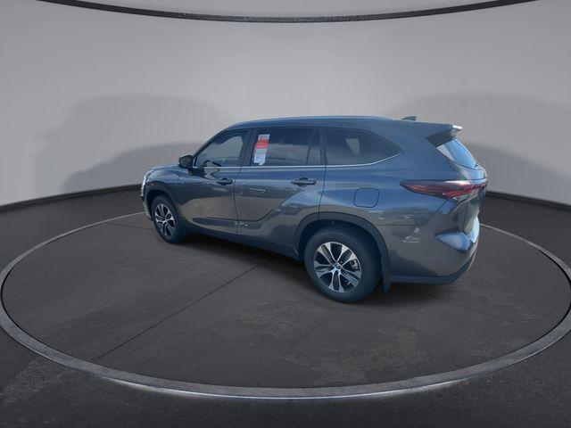new 2025 Toyota Highlander car, priced at $45,265