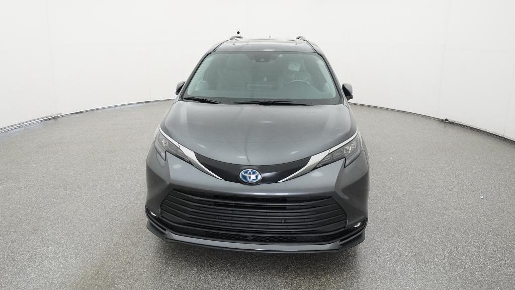 new 2025 Toyota Sienna car, priced at $44,573