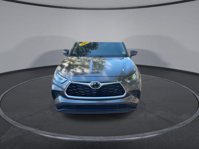 used 2023 Toyota Highlander car, priced at $37,171