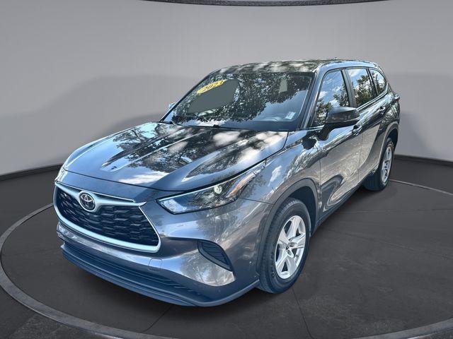 used 2023 Toyota Highlander car, priced at $37,171