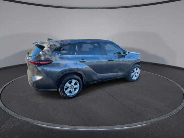 used 2023 Toyota Highlander car, priced at $37,171