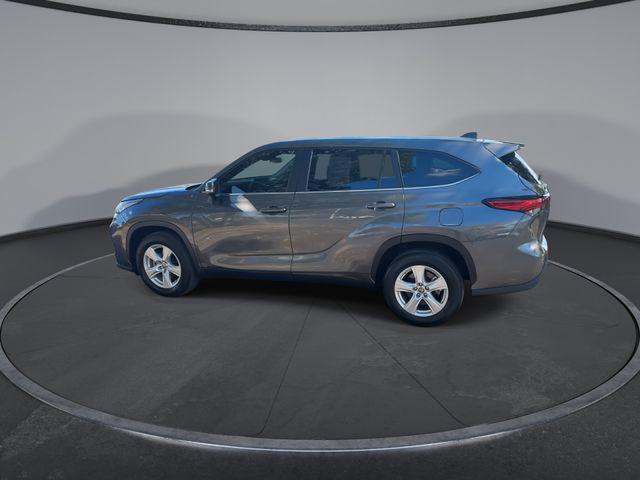 used 2023 Toyota Highlander car, priced at $37,171