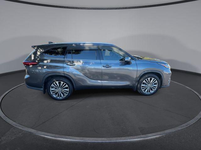 used 2021 Toyota Highlander Hybrid car, priced at $34,809