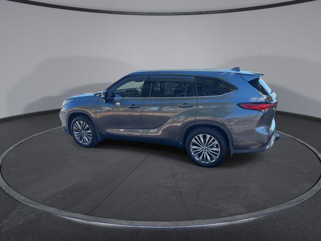 used 2021 Toyota Highlander Hybrid car, priced at $34,809