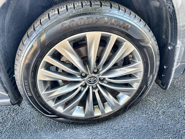 used 2021 Toyota Highlander Hybrid car, priced at $34,809