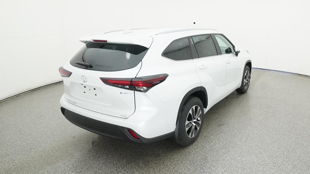 new 2025 Toyota Highlander Hybrid car