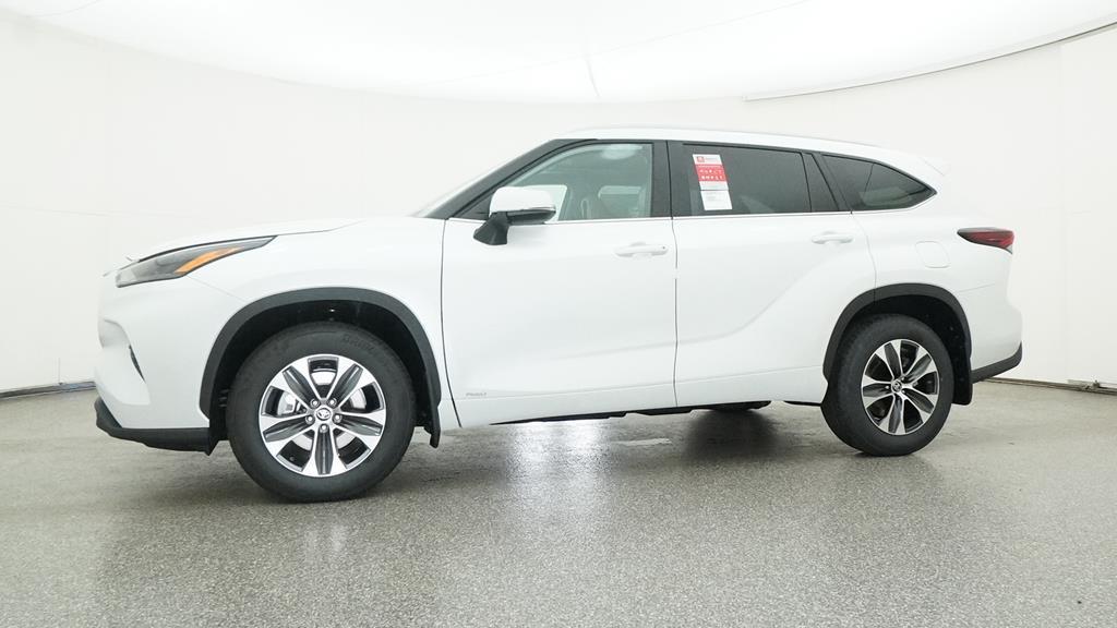 new 2025 Toyota Highlander Hybrid car