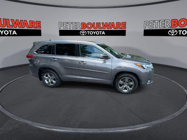 used 2017 Toyota Highlander car, priced at $23,919