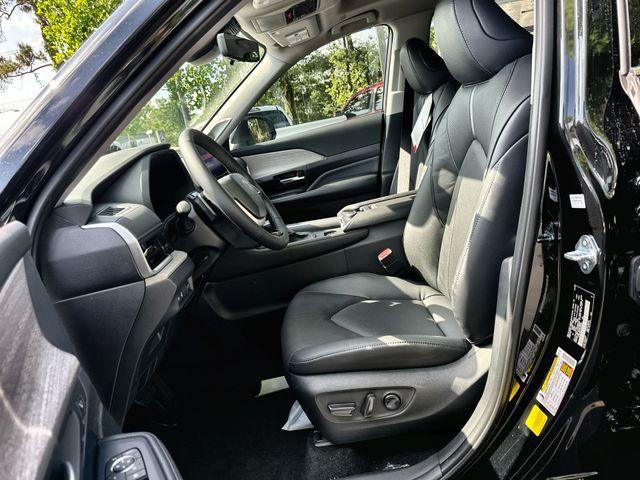 new 2025 Toyota Grand Highlander car, priced at $57,630