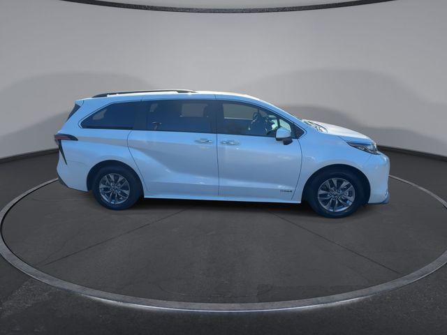 used 2021 Toyota Sienna car, priced at $37,958