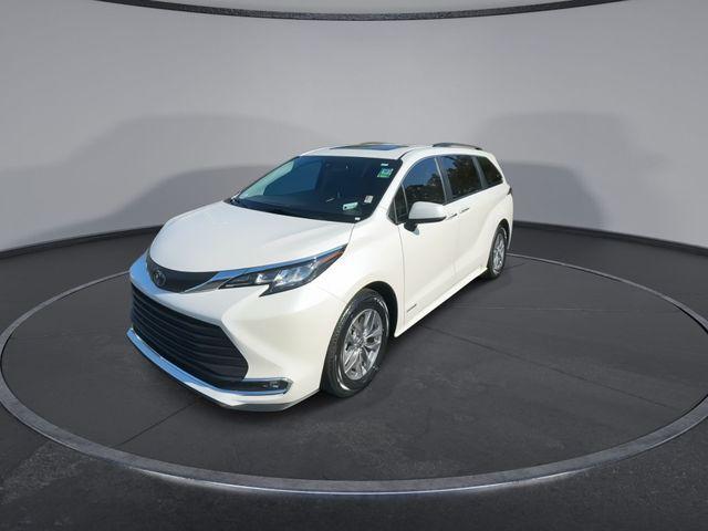 used 2021 Toyota Sienna car, priced at $37,958