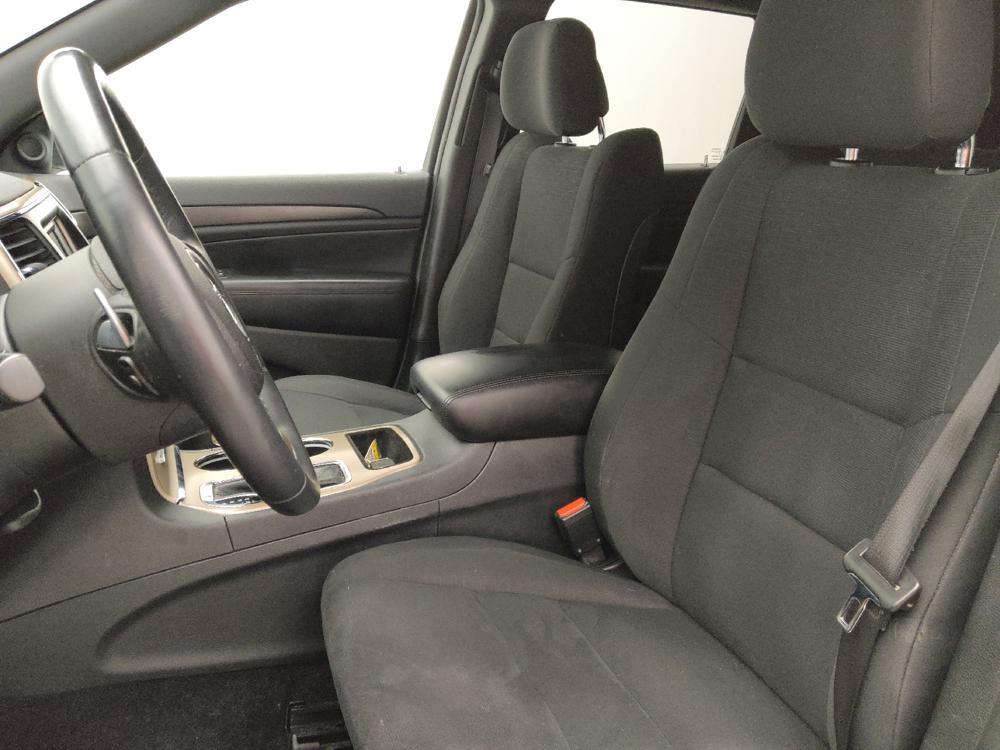 used 2016 Jeep Grand Cherokee car, priced at $17,195