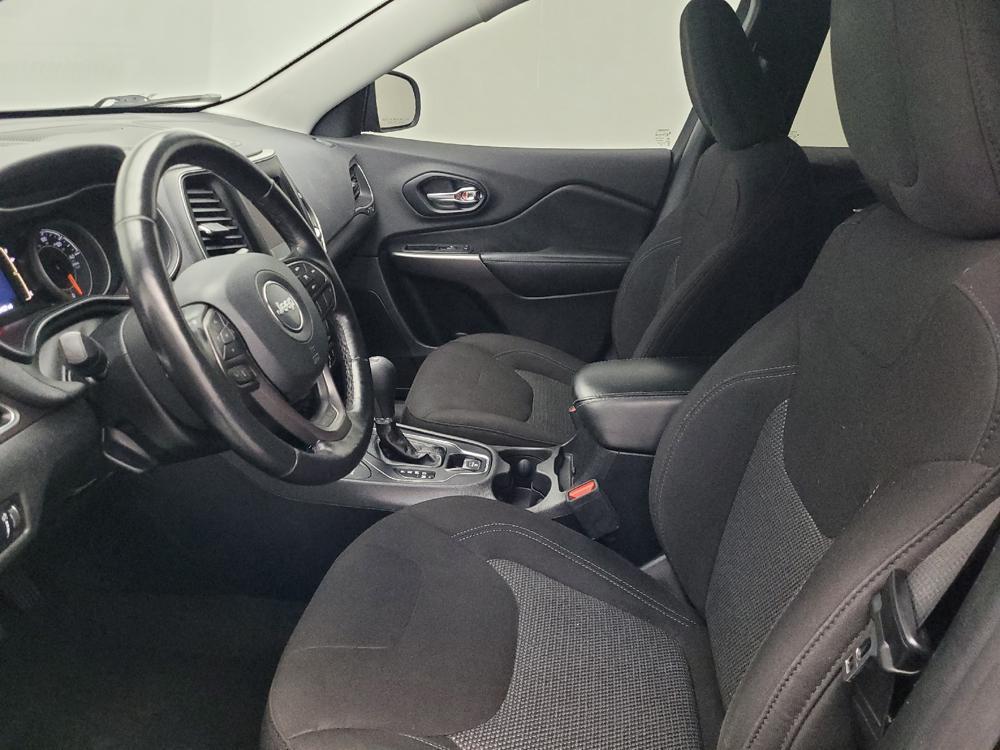 used 2020 Jeep Cherokee car, priced at $16,095