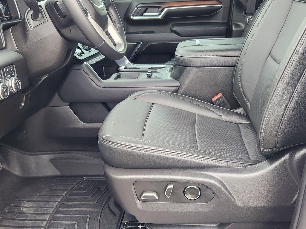 used 2024 GMC Sierra 2500 car, priced at $82,995