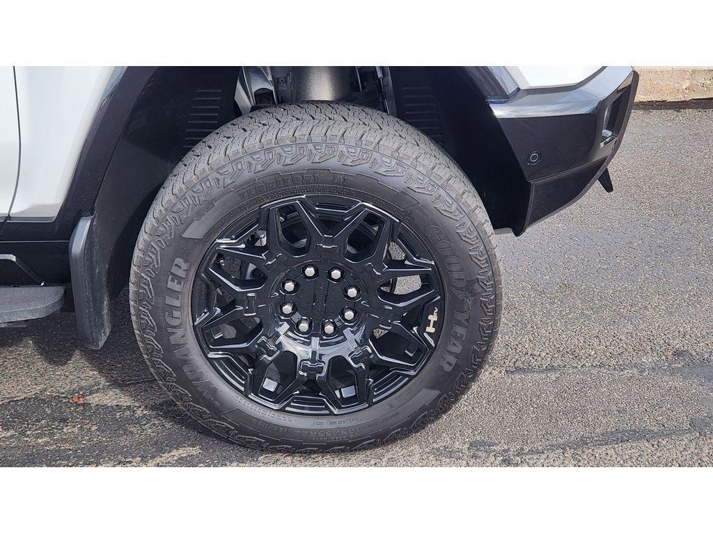 new 2025 GMC HUMMER EV Pickup car, priced at $114,571