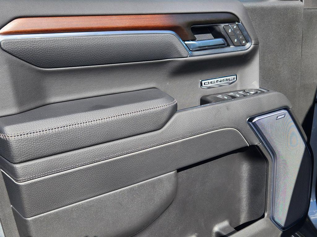 new 2026 GMC Sierra 1500 car, priced at $82,080