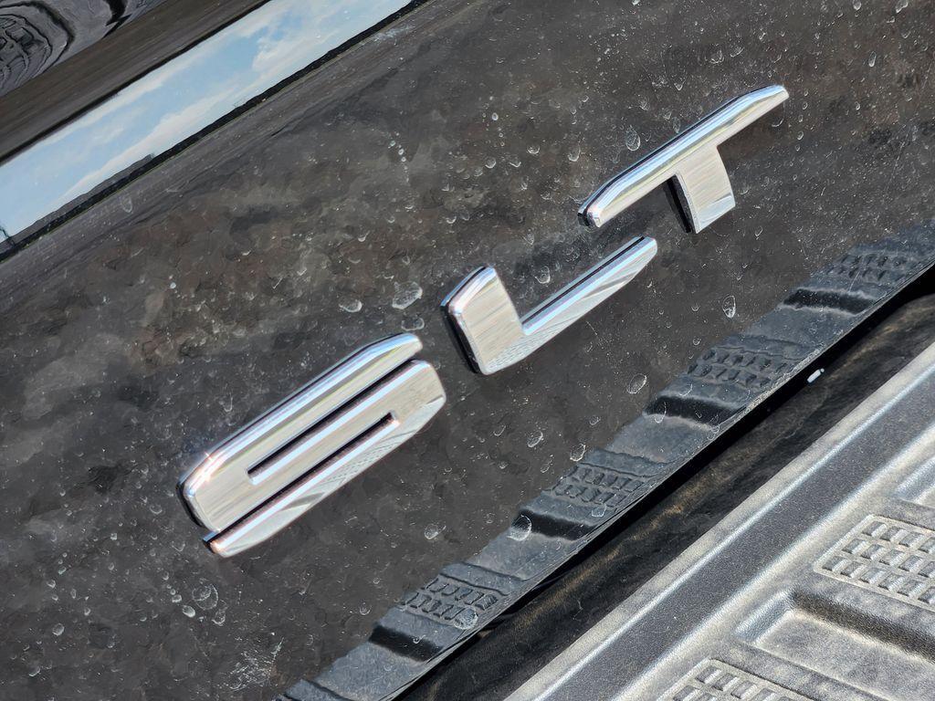 new 2025 GMC Sierra 1500 car, priced at $69,115