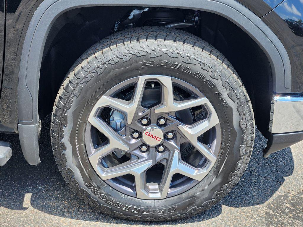 new 2025 GMC Sierra 1500 car, priced at $69,115