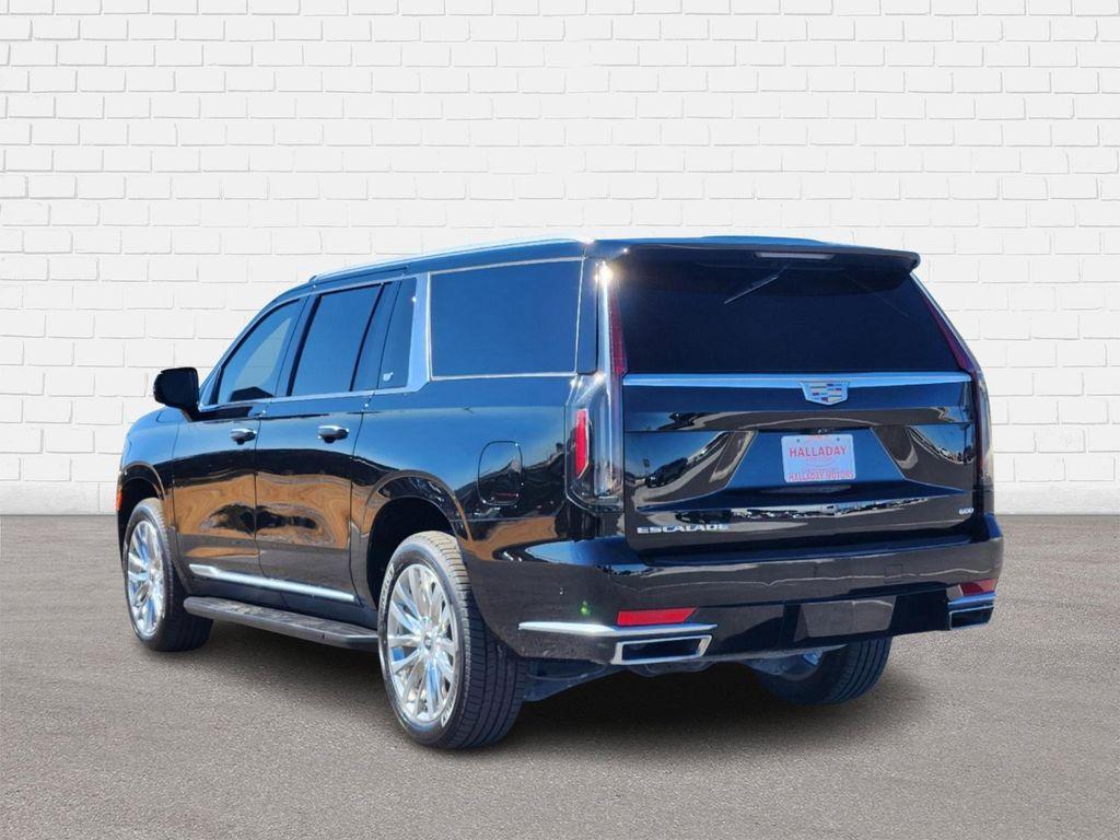 used 2021 Cadillac Escalade ESV car, priced at $61,995