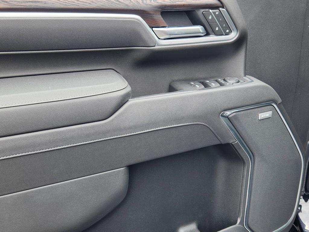 new 2025 GMC Sierra 2500 car, priced at $85,070