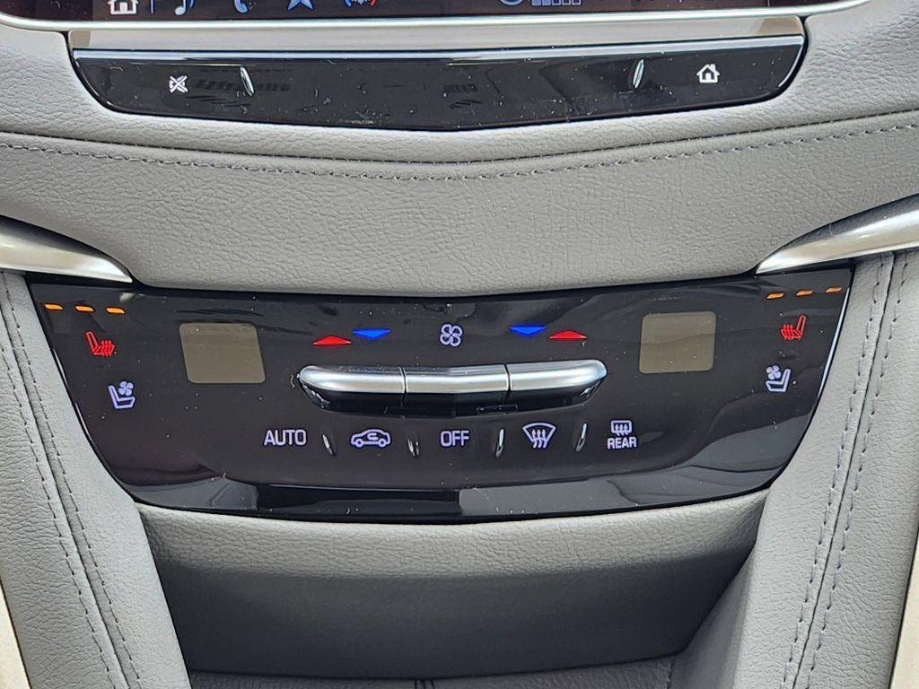 new 2025 Cadillac XT5 car, priced at $57,760