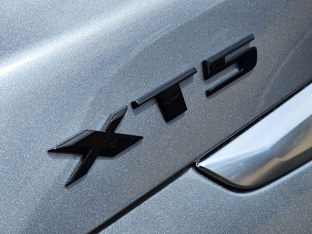 new 2025 Cadillac XT5 car, priced at $57,760
