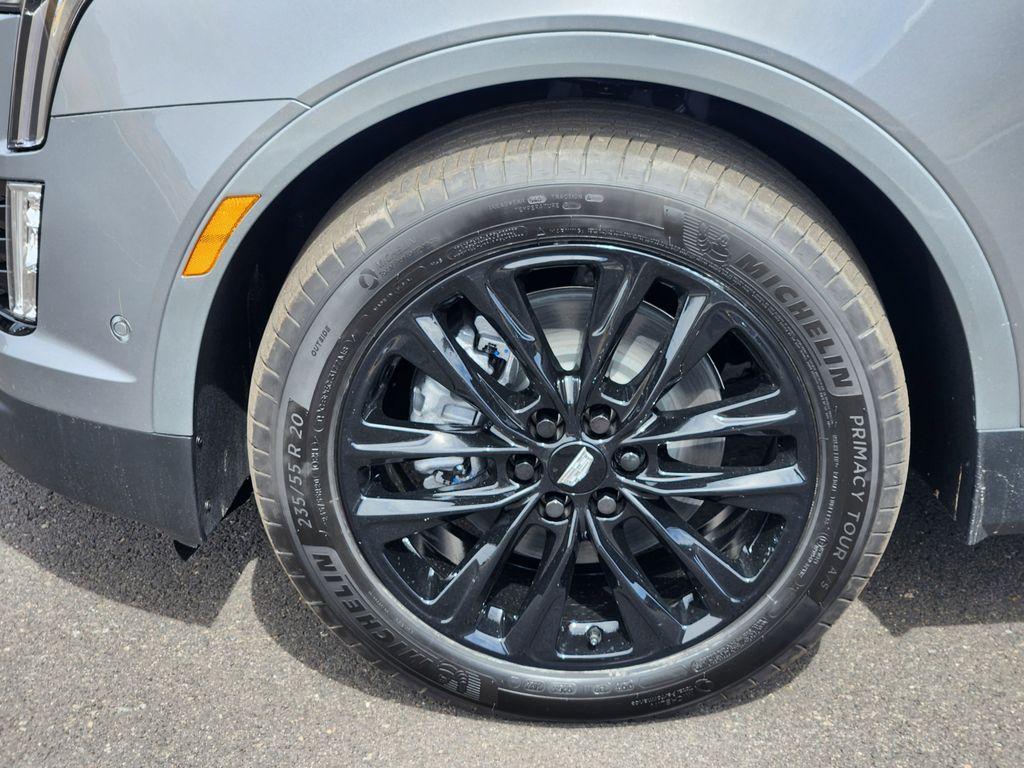 new 2025 Cadillac XT5 car, priced at $57,760