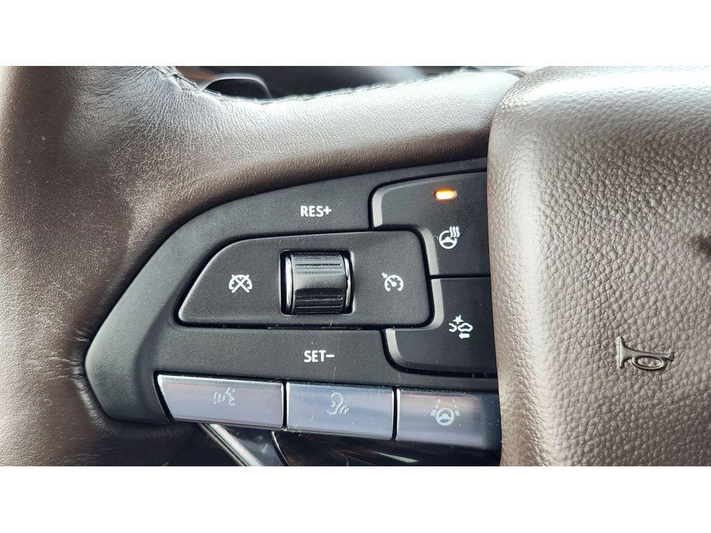 used 2023 Cadillac Escalade ESV car, priced at $80,995