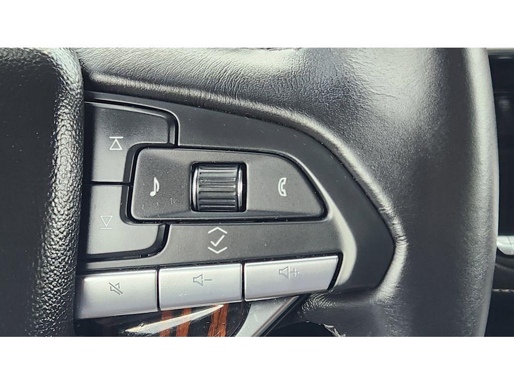 used 2024 Cadillac Escalade car, priced at $85,995