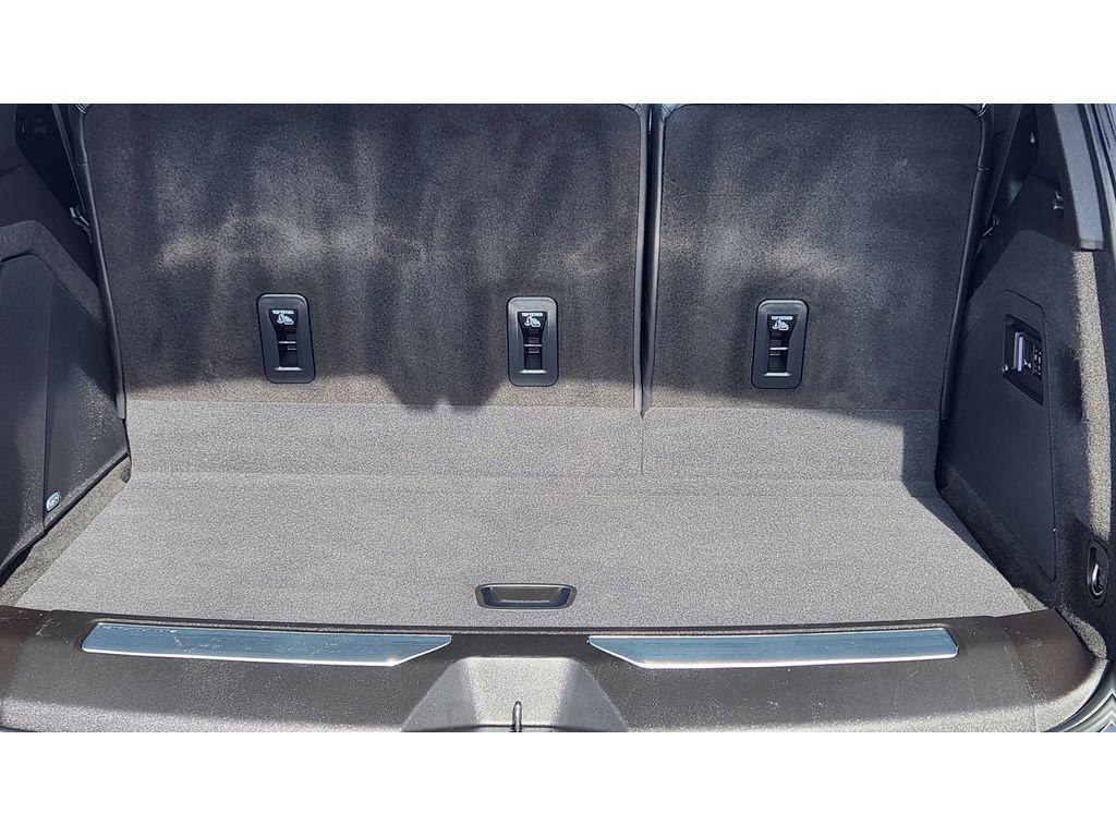 used 2024 Cadillac Escalade car, priced at $85,995