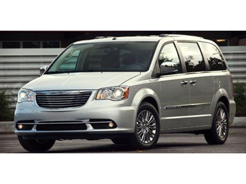 used 2012 Chrysler Town & Country car